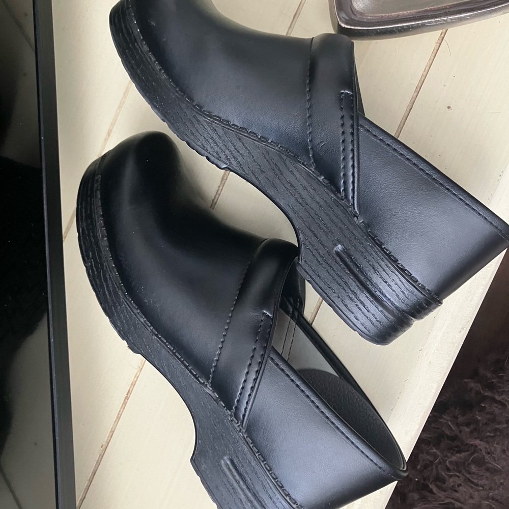 Dansko Black Women's Mules